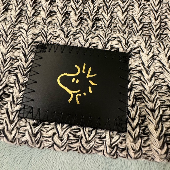 Peanuts x Love Your Melon Woodstock Gray/Black Pom Beanie - Picture 2 of 9